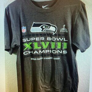 NFL Pro Line SUPER BOWL XLVIII CHAMPIONS Patriots Logo Gray T-Shirt Size S